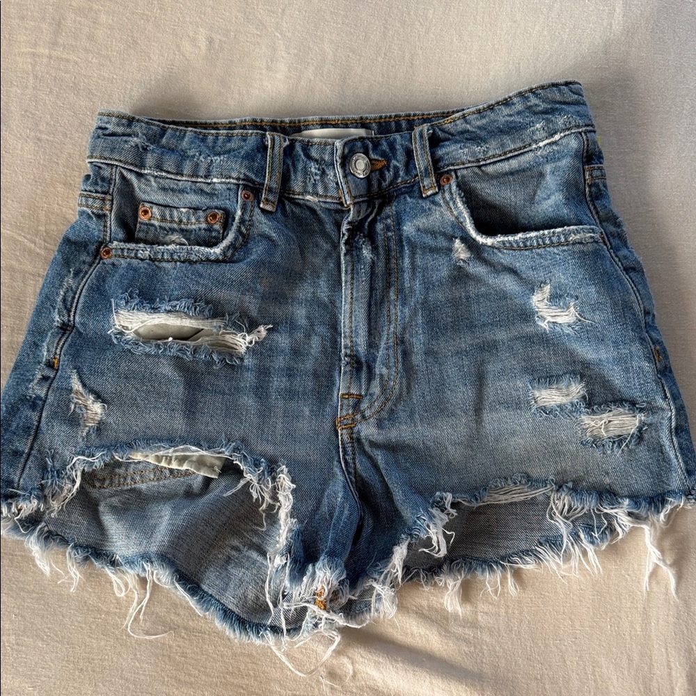 ZARA high waisted distressed denim cut-off shorts, size 2